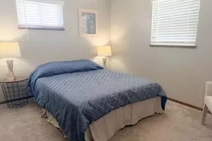 2130 W Howard Ave, Milwaukee, WI 53221 - Photo 17