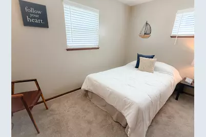 2130 W Howard Ave, Milwaukee, WI 53221 - Photo 15
