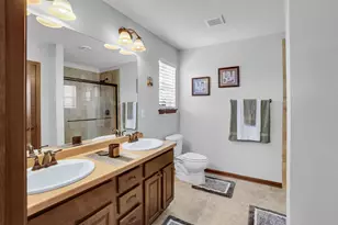 W348N5840 Snapdragon Ct, Oconomowoc, WI 53066 - Photo 23