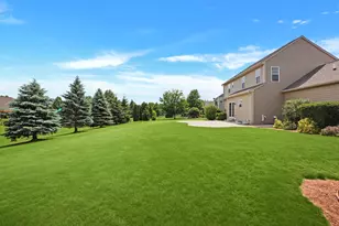 W348N5840 Snapdragon Ct, Oconomowoc, WI 53066 - Photo 5