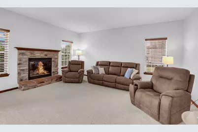 W348N5840  Snapdragon Ct, Oconomowoc, WI 53066 - Photo 7
