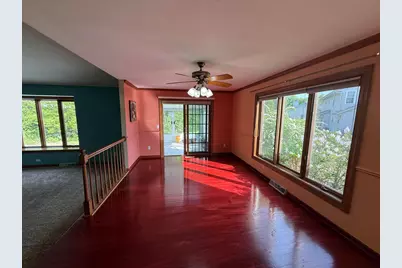 6429 N Sunny Point Rd, Glendale, WI 53217 - Photo 11