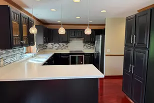 6429 N Sunny Point Rd, Glendale, WI 53217 - Photo 9