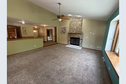 6429 N Sunny Point Rd, Glendale, WI 53217 - Photo 5