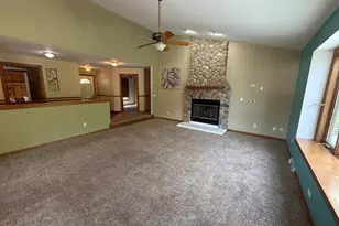 6429 N Sunny Point Rd, Glendale, WI 53217 - Photo 5