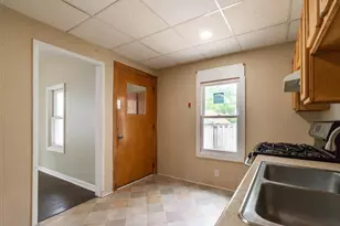 6504 22nd Ave, Kenosha, WI 53143 - Photo 9