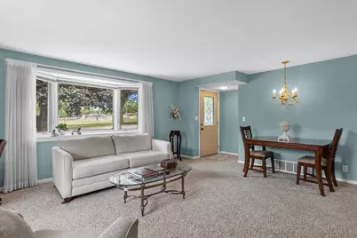 935  Virginia St, Racine, WI 53405 - Photo 5