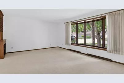 3801 S 14th St, Sheboygan, WI 53081 - Photo 11
