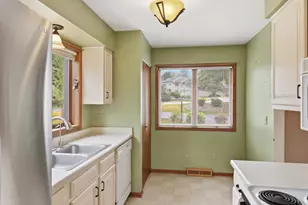 2962 Madison St, Waukesha, WI 53188 - Photo 7