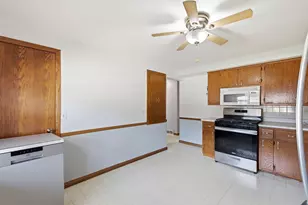 907 High St, West Bend, WI 53090 - Photo 17