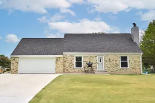 W165N10648 Wagon Trail, Germantown, WI 53022 - Photo 3