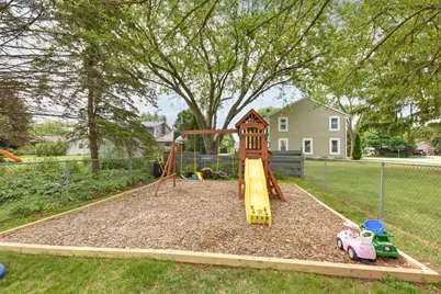 W165N10648  Wagon Trl, Germantown, WI 53022 - Photo 33
