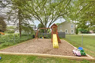 W165N10648 Wagon Trail, Germantown, WI 53022 - Photo 33