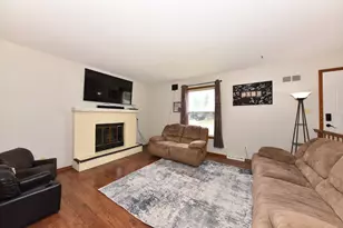 W165N10648 Wagon Trail, Germantown, WI 53022 - Photo 15