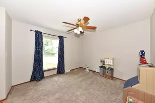 W165N10648 Wagon Trail, Germantown, WI 53022 - Photo 17