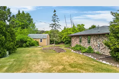 822  Woodland St, Plymouth, WI 53073 - Photo 33
