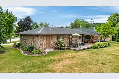 822  Woodland St, Plymouth, WI 53073 - Photo 35