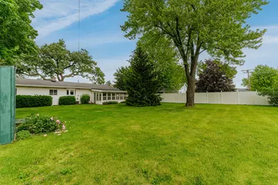 2715  Hilltop Ct, East Troy, WI 53120 - Photo 25