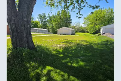 420 E Church St, Mishicot, WI 54228 - Photo 3