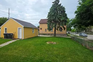 1423 N 17th St, Sheboygan, WI 53081 - Photo 31