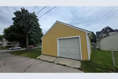 1423 N 17th St, Sheboygan, WI 53081 - Photo 33