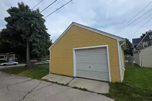 1423 N 17th St, Sheboygan, WI 53081 - Photo 33