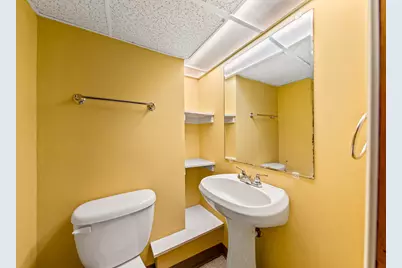 1756 S 72nd St, West Allis, WI 53214 - Photo 37