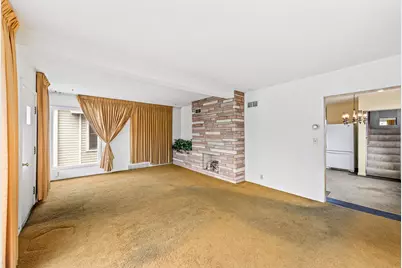 1756 S 72nd St, West Allis, WI 53214 - Photo 9
