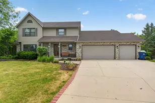 215 Quail Cir, Newburg, WI 53090 - Photo 1