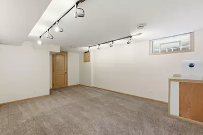 471 E Morgan Ave, Milwaukee, WI 53207 - Photo 17