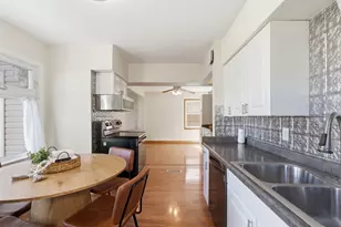 471 E Morgan Ave, Milwaukee, WI 53207 - Photo 9