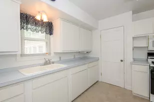 4279 N 41st St, Milwaukee, WI 53216 - Photo 11