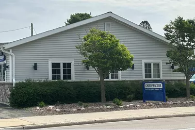 3009  Forest Ave, Two Rivers, WI 54241 - Photo 3