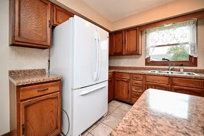 217  13th Ave, Onalaska, WI 54650 - Photo 9