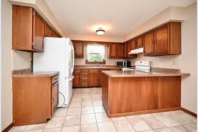 217  13th Ave, Onalaska, WI 54650 - Photo 7