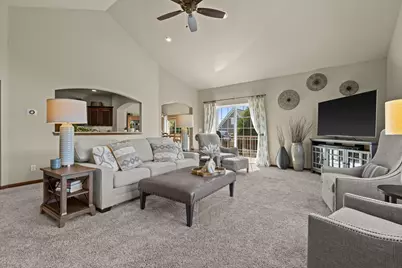 2406  Deercrest Ct, Waukesha, WI 53188 - Photo 17