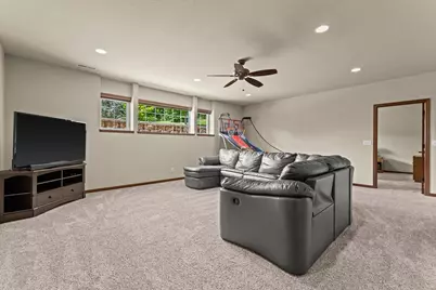 2406  Deercrest Ct, Waukesha, WI 53188 - Photo 43