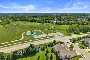 2406 Deer Crest Ct, Waukesha, WI 53188 - Photo 65