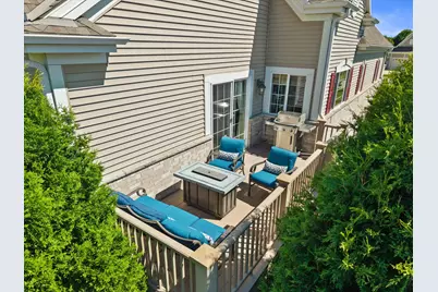 2406  Deercrest Ct, Waukesha, WI 53188 - Photo 7