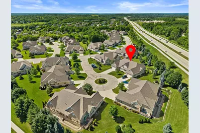 2406  Deercrest Ct, Waukesha, WI 53188 - Photo 63