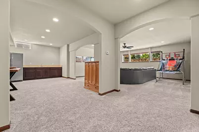 2406  Deercrest Ct, Waukesha, WI 53188 - Photo 39