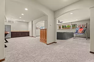 2406 Deer Crest Ct, Waukesha, WI 53188 - Photo 39