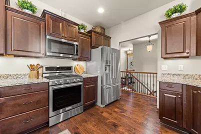 2406  Deercrest Ct, Waukesha, WI 53188 - Photo 31