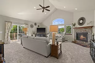 2406 Deer Crest Ct, Waukesha, WI 53188 - Photo 15