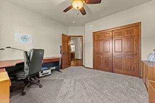 2406 Deer Crest Ct, Waukesha, WI 53188 - Photo 13