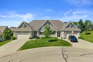 2406 Deer Crest Ct, Waukesha, WI 53188 - Photo 57