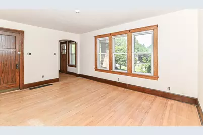3340  10th Ave, Racine, WI 53402 - Photo 7