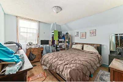 2437 S 29th St, Milwaukee, WI 53215 - Photo 11