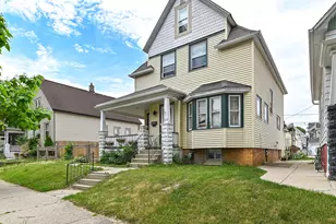 2437 S 29th St, Milwaukee, WI 53215 - Photo 21