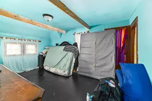 2437 S 29th St, Milwaukee, WI 53215 - Photo 15